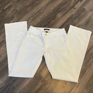 NWT White House Black Market White Bootcut Jeans